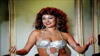 Gata preta com bunda ...