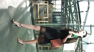 Sexy morena de olhos ...