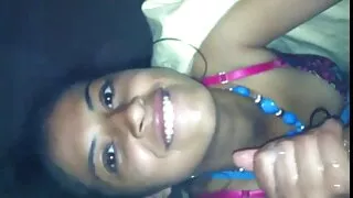 Garota morena sexy d ...