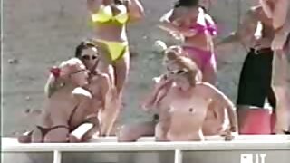 vídeo pornô mulher transando com mulher