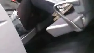 Morena de pernas com ...