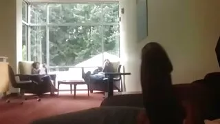 Duas cadelas sensuai ...