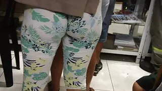 Loirinha amordaçada  ...