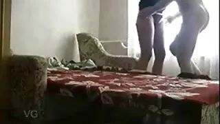Garota morena esbelt ...